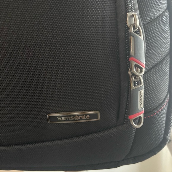 Samsonite computer shoulder bag NEW - Picture 4 of 6